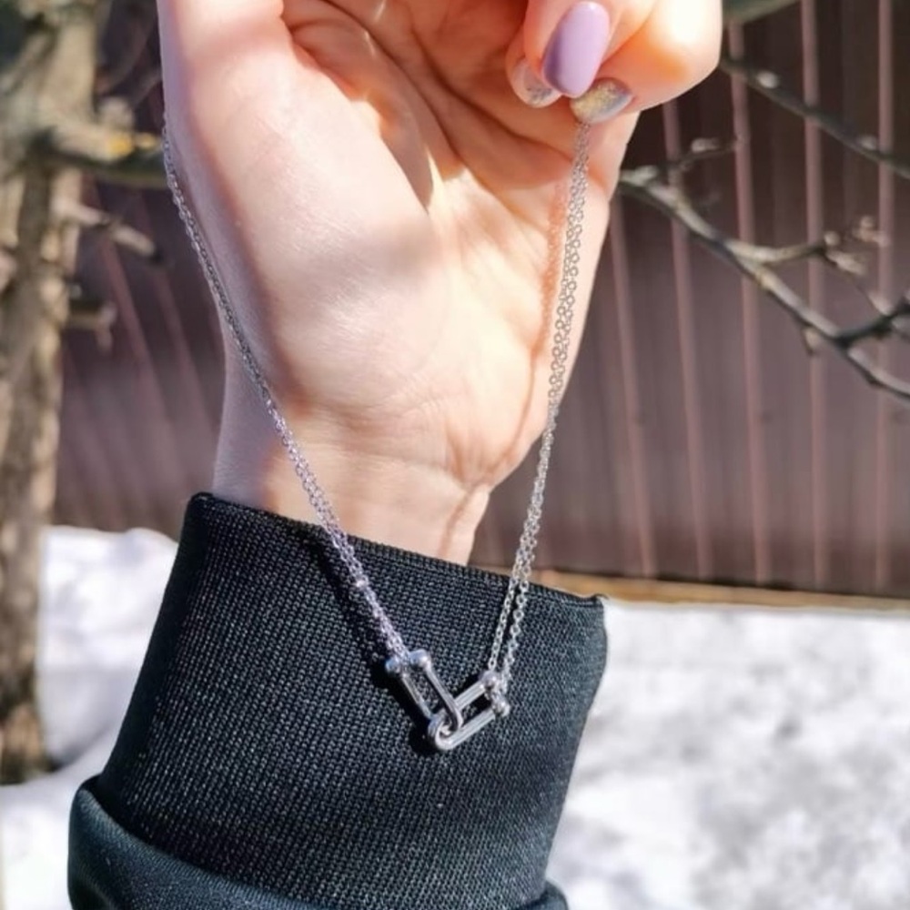 Gorgeous Silver Interlocking Loop Pendant Necklace - image 5